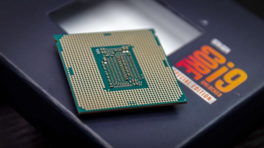 Тесты подтвердили горячий нрав Intel i9-10900K — до 93 градусов с СЖО